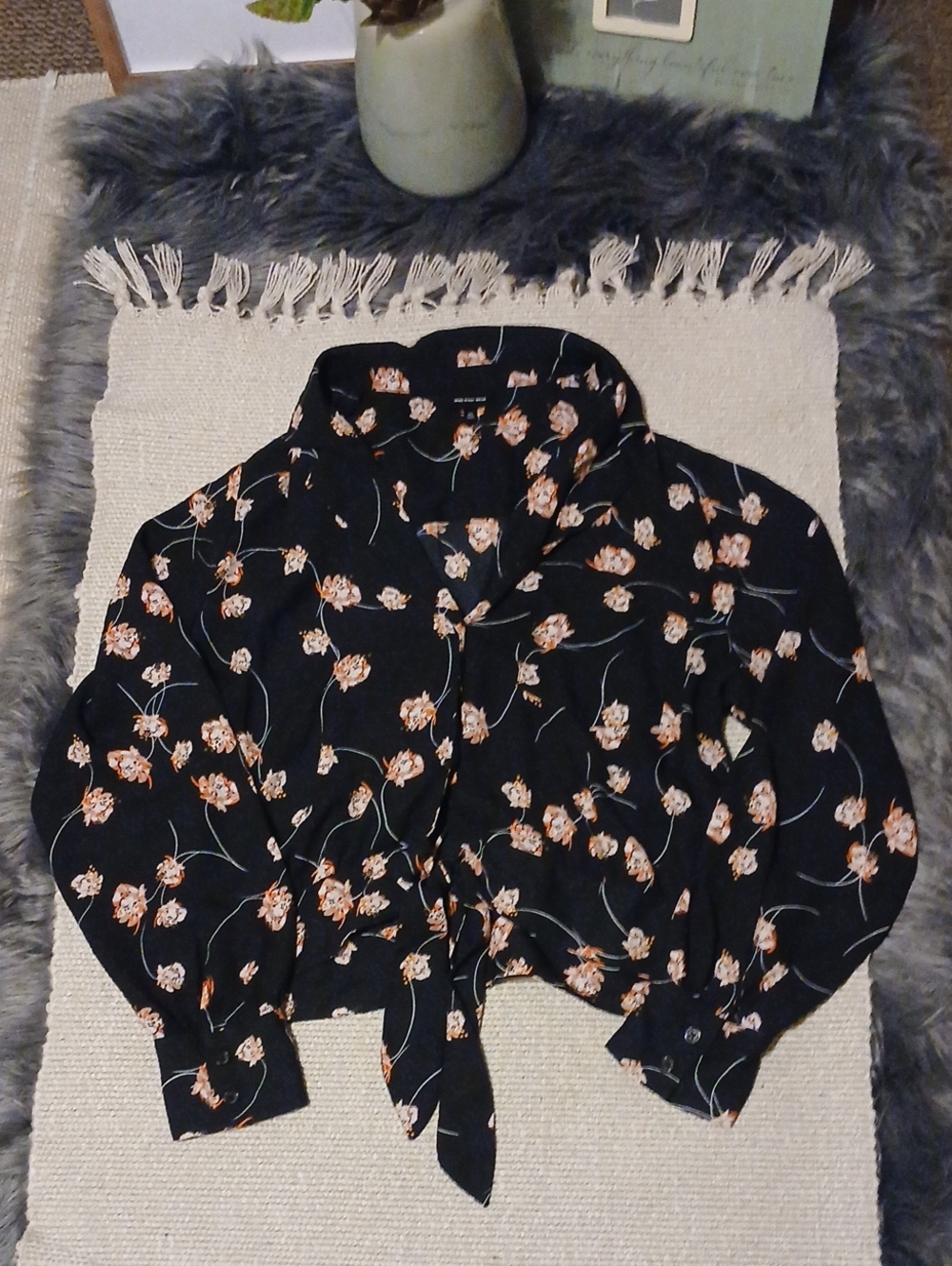 Who What Wear Black Floral Tie-Front Blouse